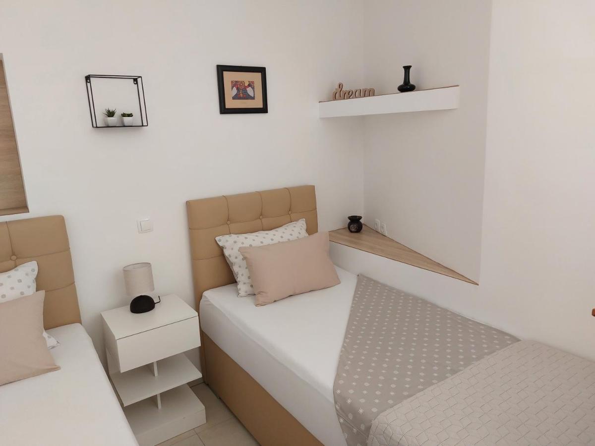 Apartments Alexandra ツェリェ エクステリア 写真